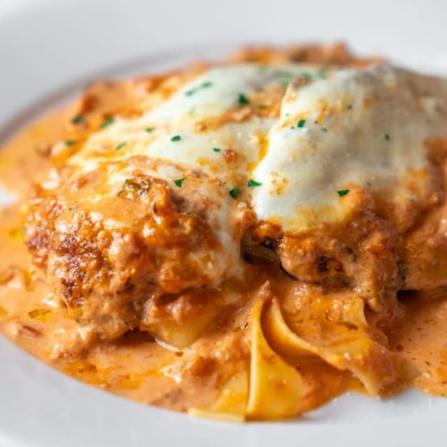 FT CHICKEN PARMIGIANA.