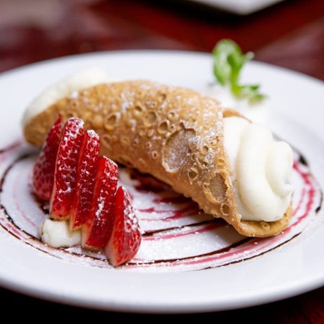 Cannoli.